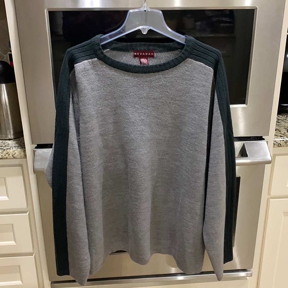 Nevada size 44 heavy acrylic sweater. Fits like Xl see photos measurements.